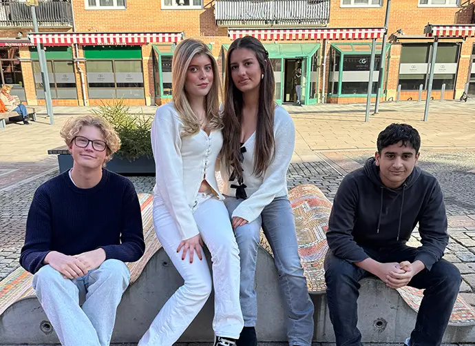 Fyra elever från Andénska gymnasiet.