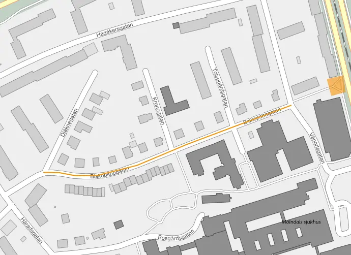 En karta som visar området runt Biskopsbogatan i Mölndal. En orange streck visar var arbete pågår.